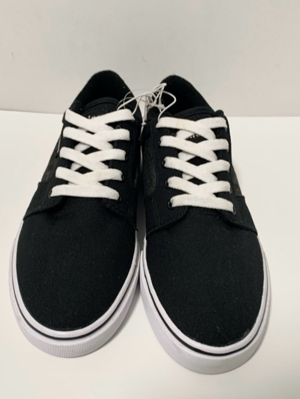 Etnies Black Canvas Low-Top Sneakers with White Laces